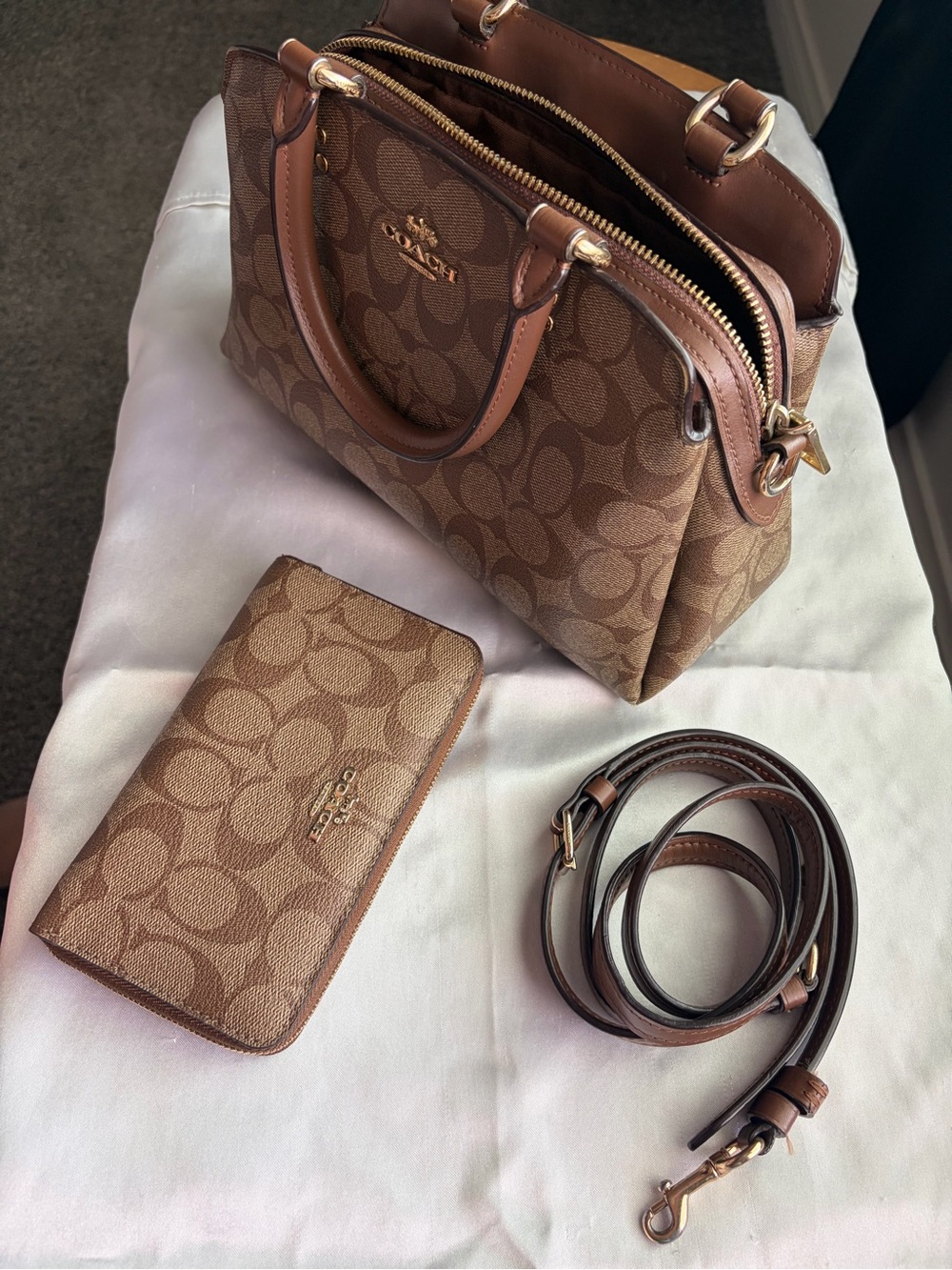 Coach Brown Signature Canvas Satchel with Matching Wallet - Picture 2 of 4